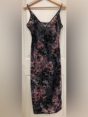 Current Mood Floral Velvet Maxi Dress - Pink & Black